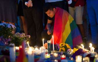 orlando_shooting_lgbt_vigil_ap_img